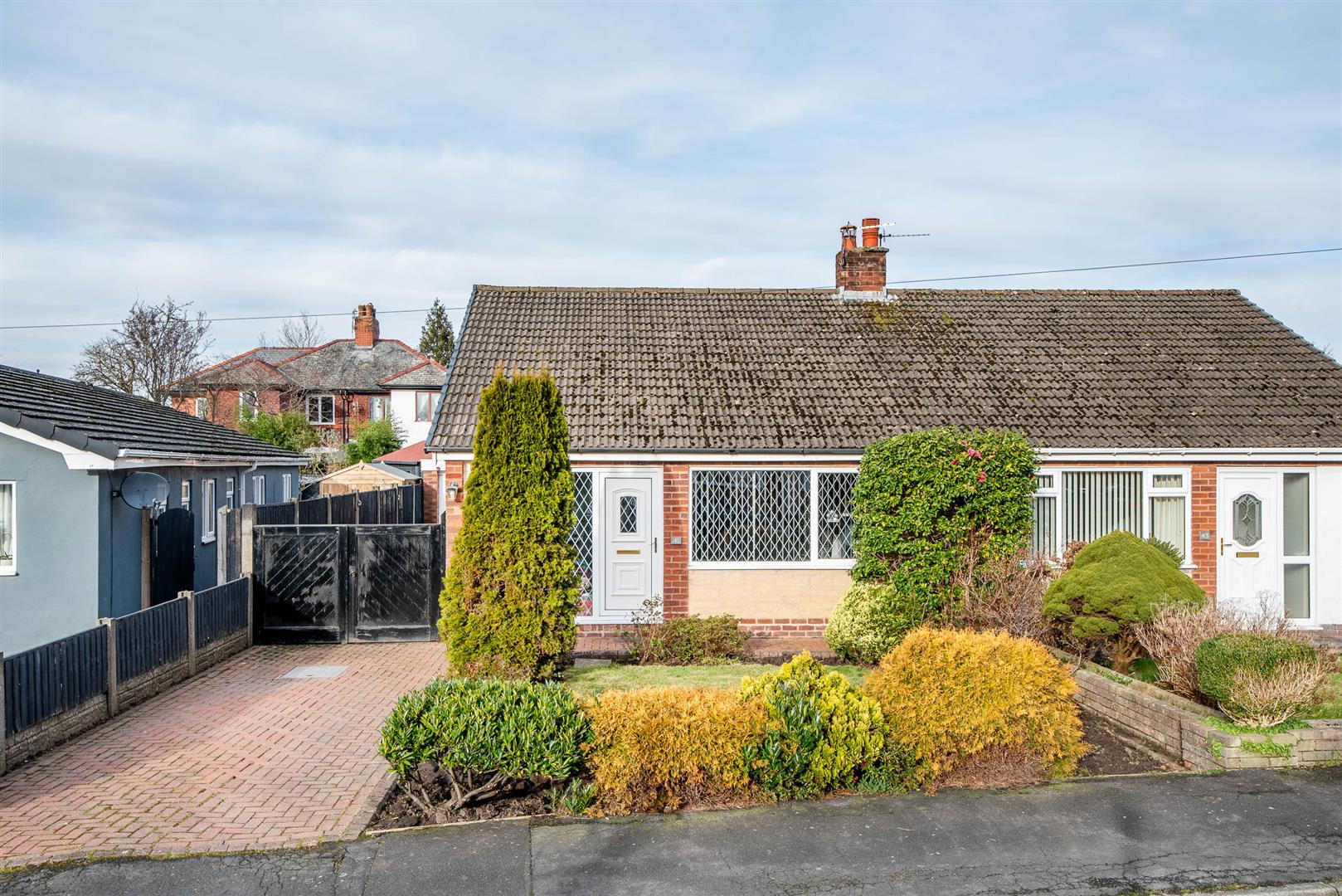 2 bed property in Cockersand Avenue, Preston